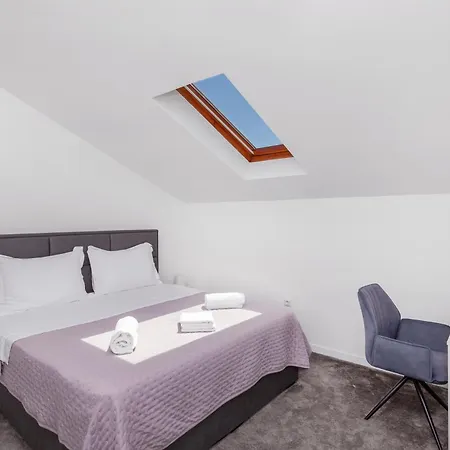 Elixir דוברובניק