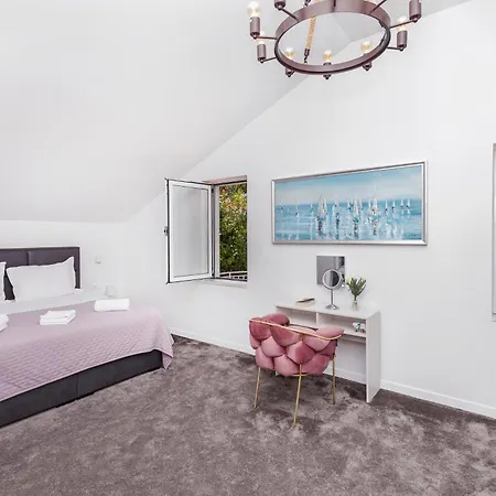 Villa Elixir *